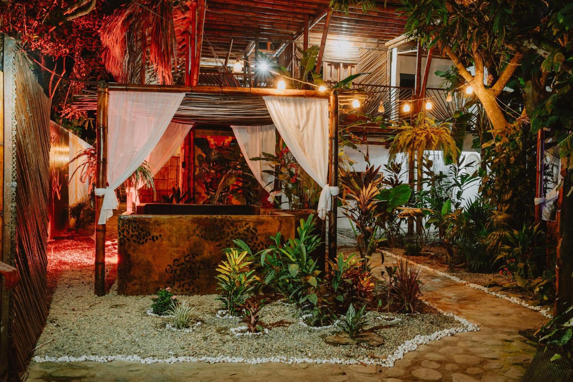 Hotel Kasakola Palomino Exterior foto